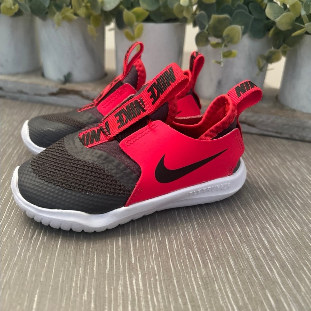 Nike Flex‎ Runner shoes kids 6.5